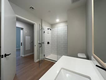 Bedroom & Ensuite in New Apartment 2