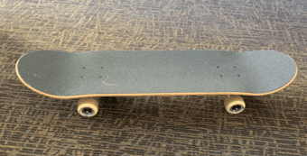 Commute Friendly Skateboard, Like New 1