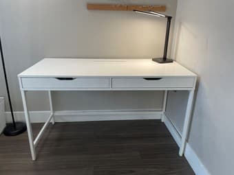 2 twin size beds and one king size bed, study desk, and bookcase 3