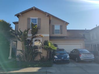 Master Room Available in beautiful big house 1