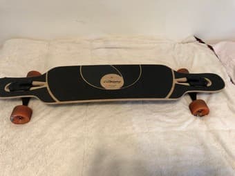Longboard, helmet, pads 1