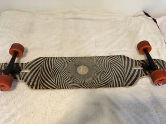 Longboard, helmet, pads 2
