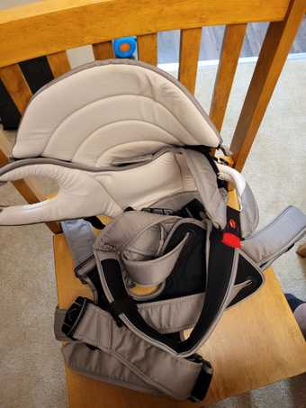 Chicco baby carrier 1