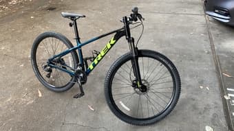 Trek Marlin 5 bike + kryptonite U lock + gel saddle & phone case 1