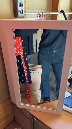 Lockable Jewelry Cabinet Armoire with Mirror 2