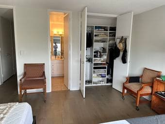 Shared room in 3B/2B with A/C 5 min walk from campus April/May movein 2