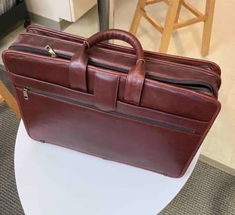 Move-out sale: coffee table, outdoor string lights, leather handbag 3