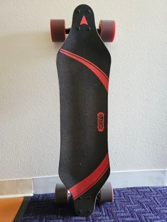 Selling Meepo V4 Shuffle Skateboard (Extended Range) 2