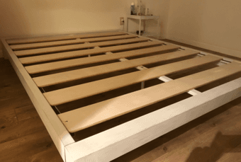 Motif Design Aura White Platform bed 2