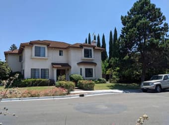 Spacious and comfortable room in 8B6B house at Palo Alto-start July 1 2