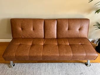 Moving Sale - Furnitures / Bed / Table & Chairs 1