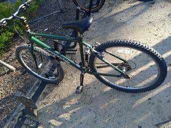 USED BIKE GREAT CONDITION -W/ GEAR SHIFT - FOR $145 1