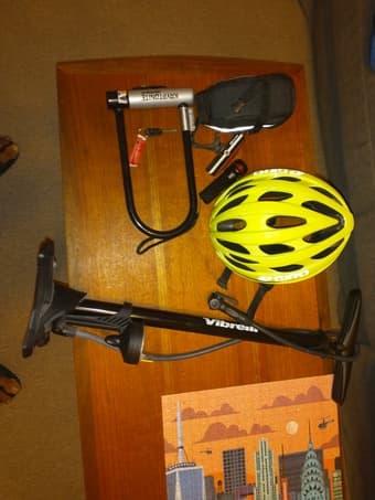 Trek FX2 with disk brakes (XL, 1-yr old) 2