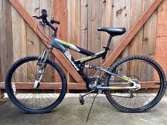 2 teens bikes: Full suspension bike Magna and Raleigh Mojave 2.0 3