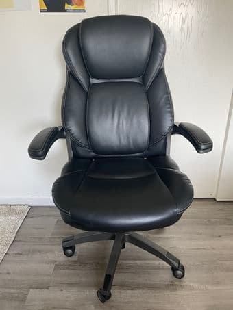 La-Z-Boy Executive Office Chair 1