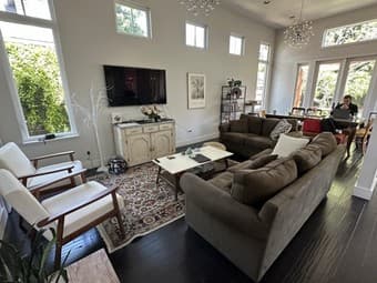 *MOVING OUT SALE* - Selling bedroom furniture, desks, kitchen items++ 1
