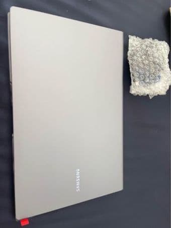 NEW SAMSUNG GALAXY BOOK S 2