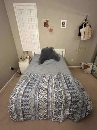 Full mattress and mattress pad 2
