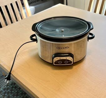 Crock-Pot Slow Cooker 1