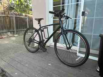 Bicycle Giant hybrid in perfect conditions with full toolkit 1