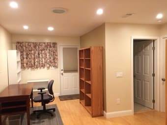 Fully Furnished Master Room with Private Entrance in Palo Alto, 8/1 1