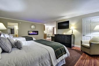 Walking distance to Stanford University - Affordable Elegant Studio $1,625 - www.Stanfordstudentlodge.net 2
