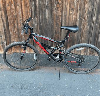 **Hyper 26" Mountain Bike** 1
