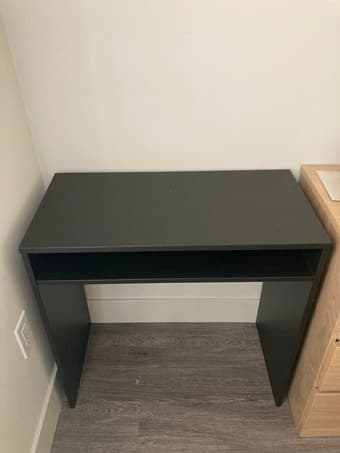 30" Desk 1