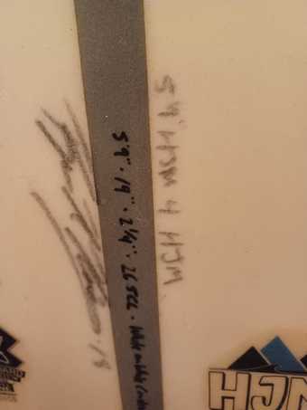5'9 Used Surfboard 3