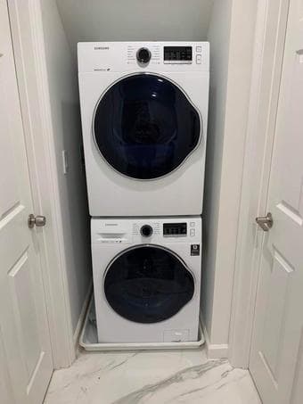 2B1B  in City of South SF , newly renovated, fully furnished 3