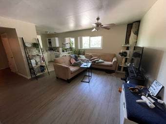 Spacious room in 2 Bed / 1 Bath apartment - Midtown Palo Alto 1