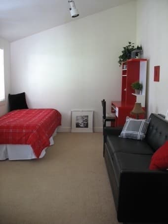Charming FULLY FURNISHED STUDIO-COTTAGE in Prestigious “Old Palo Alto 3