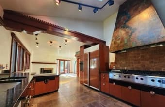 Luxurious Master Bedroom with Stanford Graduates next to Campus 3