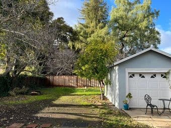 $400 / 200ft2 - Garage space for rent (redwood city) 2