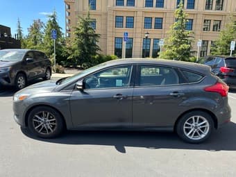 Ford Focus 2017 - $12,000 2