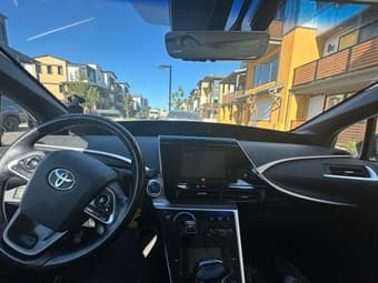 Toyota mirai 2017 3