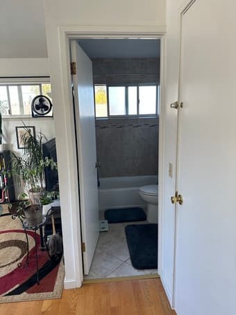 July 1st: 6 person house in Palo Alto. No Summer or Sublet option. 3