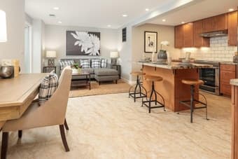Beautiful 1 BR/1 BA in quiet Redwood City area, private pool access 3