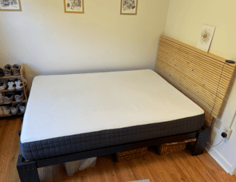 Sweetnight Queen 10" foam mattress 1