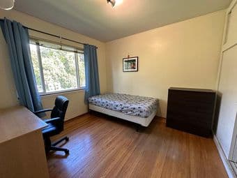 one room available in a 3/2 Palo Alto house, for one occupant only 3