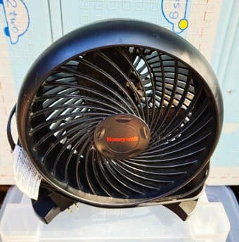 Honeywell Desk Fan 1