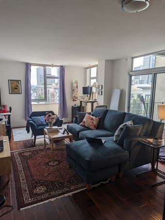 Beautiful huge 1-bed apt Uptown Oakland next to Bart 7/9-7/30 $700/wk 1