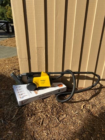 Vacuum cleaner 1