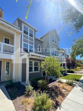 Earliest! Looking for a roommate in a beautiful house in Mountain View 1