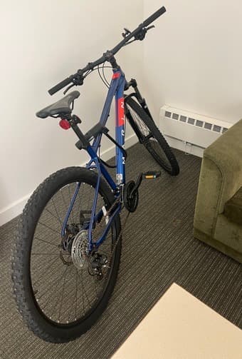 BARELY USED Blue Men's Marin Bolinas Ridge 1 Bike 2
