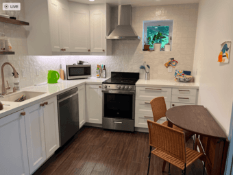 Lovely Redwood City Studio SUBLET Oct. 28th - Dec 12th 2