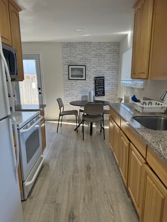 Private Room for Rent in 4B/2-BathHouse at Redwood CityNear Stanford - 2