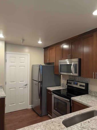 Room in 2B2B apt 3