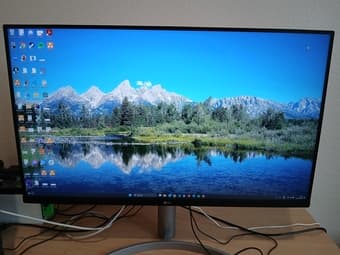 LG UltraFine 32-inch 4k UHD monitor 1