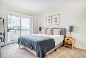 Seeking female roommate to share furnished apartment, dates flexible 1